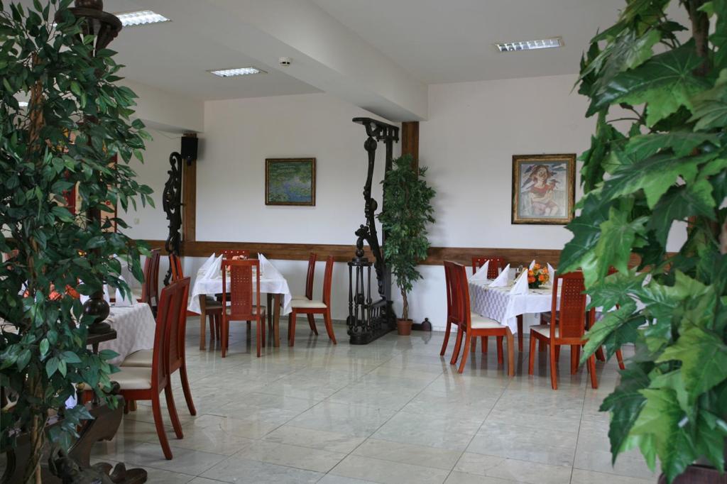 פלבן Orbita Palace Hotel מראה חיצוני תמונה